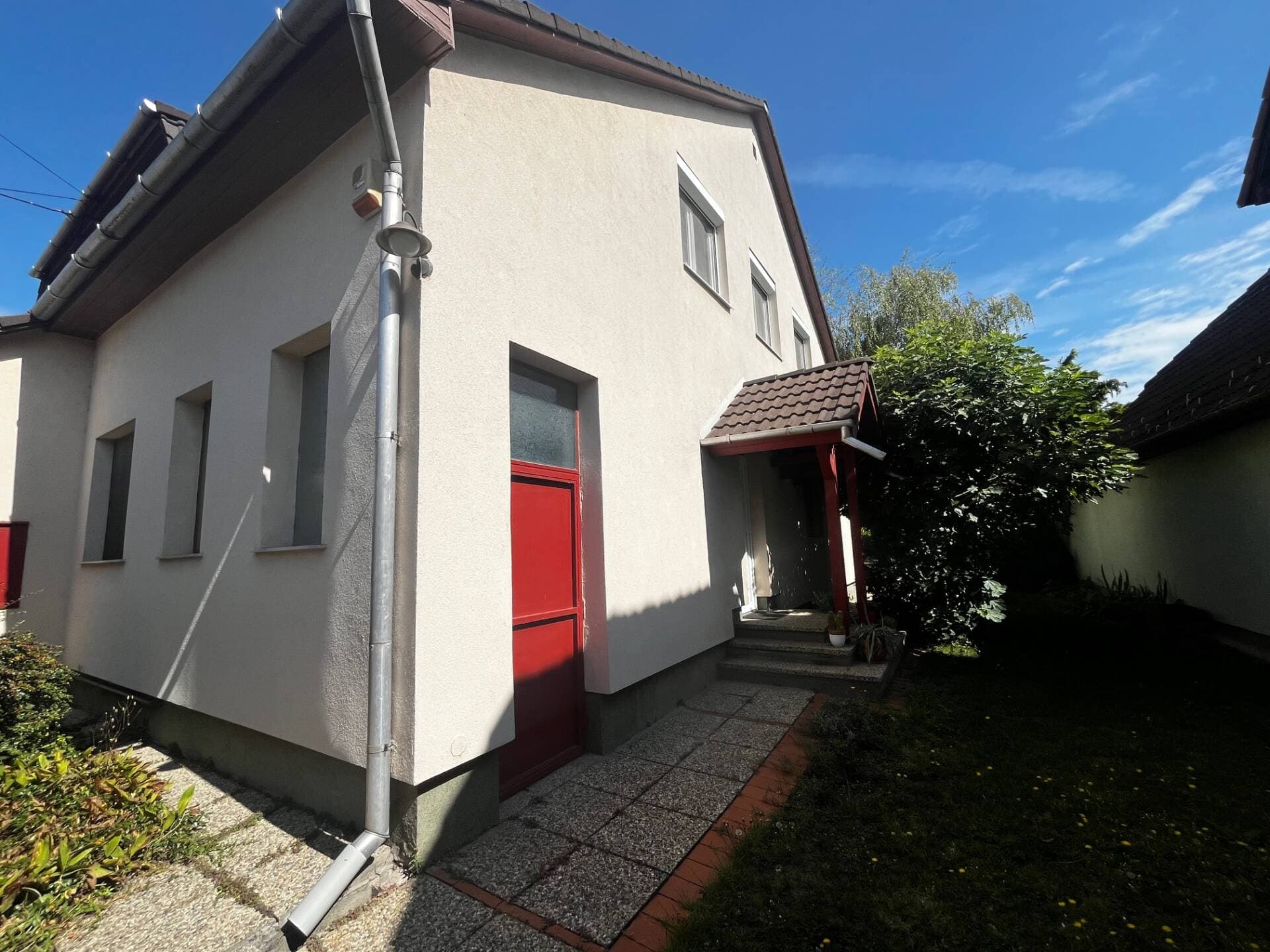 Tágas terek, tökéletes családi ház Tatán!