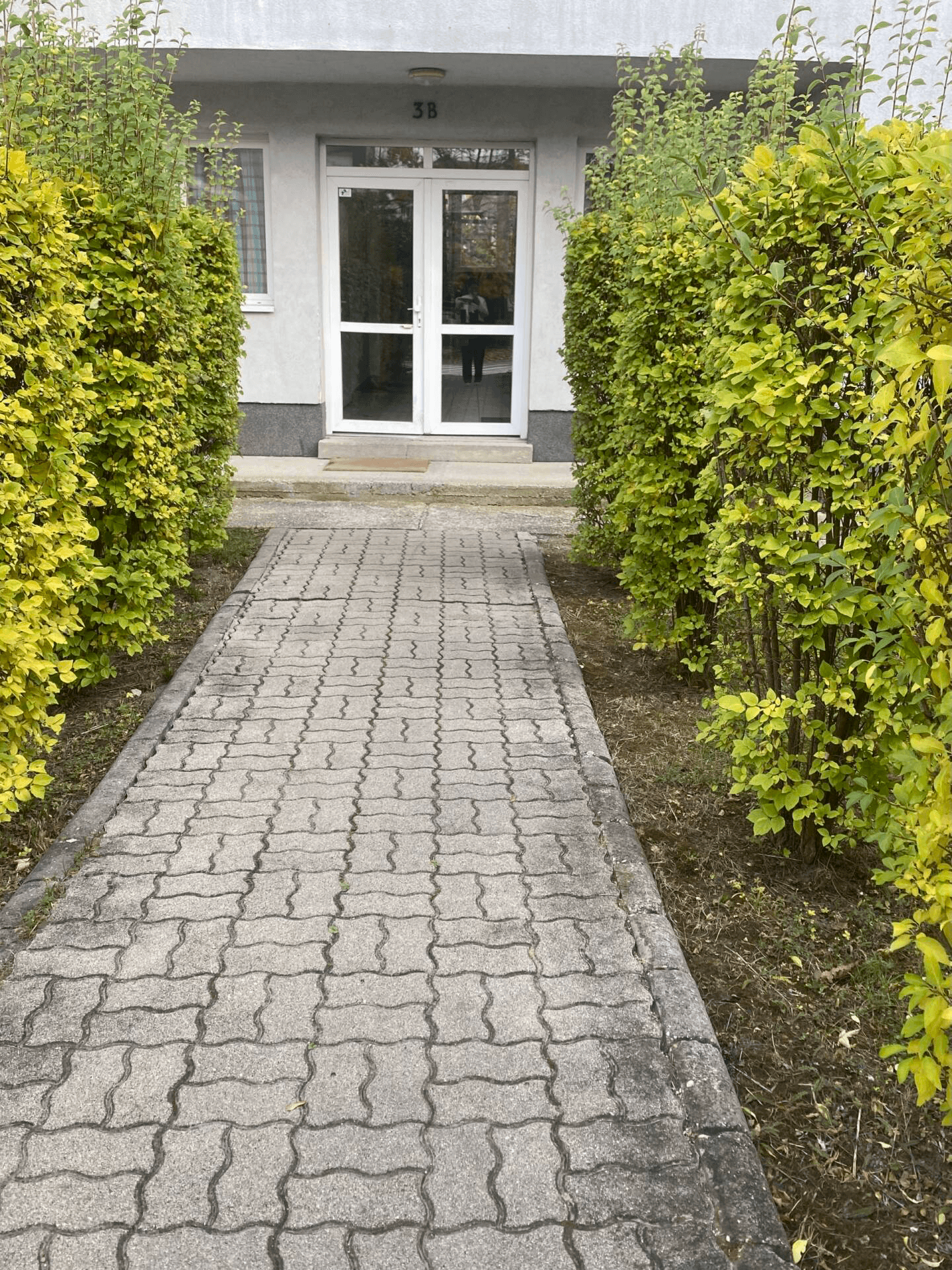 Barátságos, biztonságos lakás a Bárdos lakóparkban!