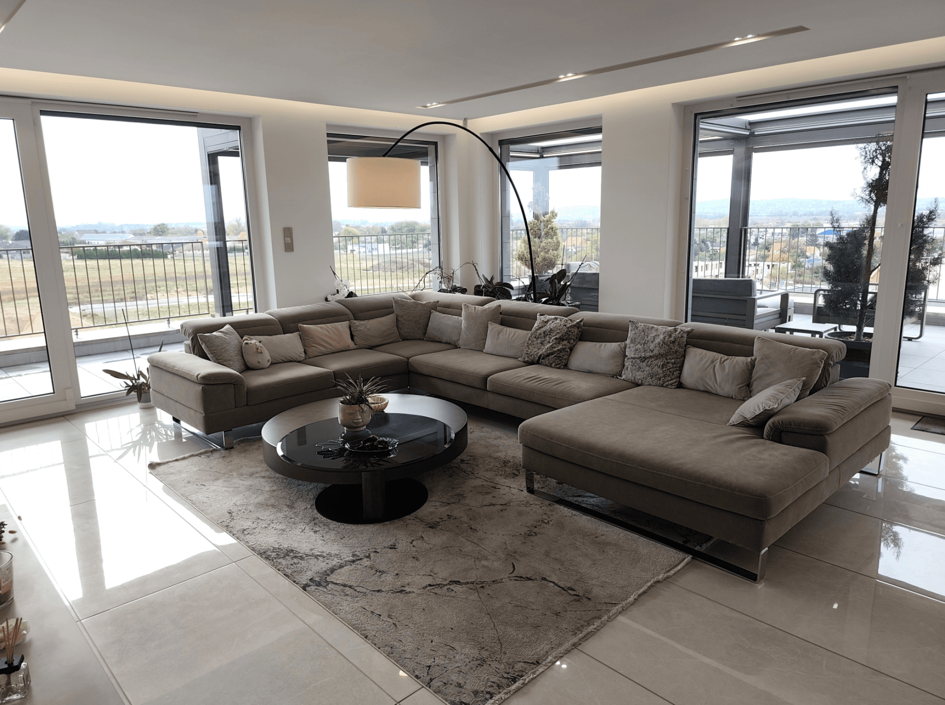 Luxus penthouse a város tetején